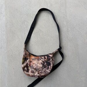 BAGGU Camouflage Crescent Bag Small photo camo